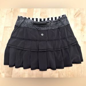 Lululemon black skort / tennis skirt 2